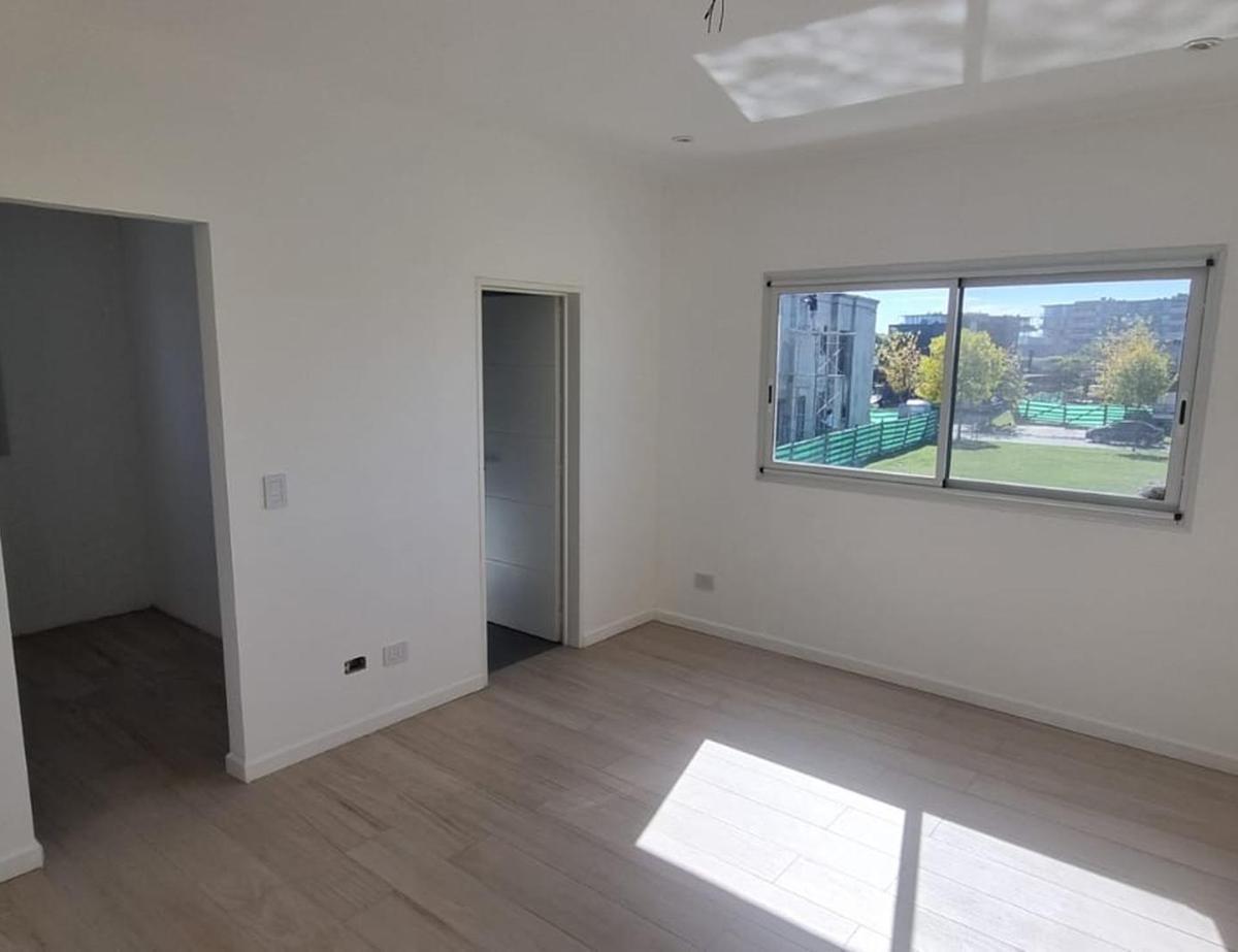 Casa en Dos Plantas a Estrenar con Pileta en Araucarias Puer 3