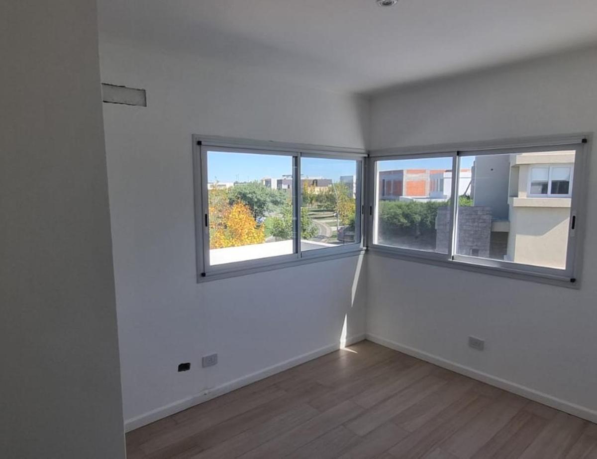 Casa en Dos Plantas a Estrenar con Pileta en Araucarias Puer 5