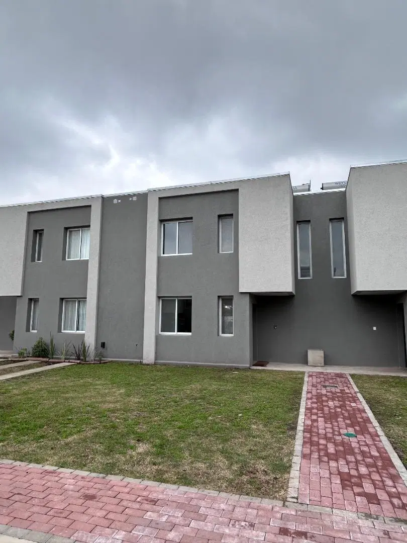 Casa en venta Tortugas Decs con financiación 1