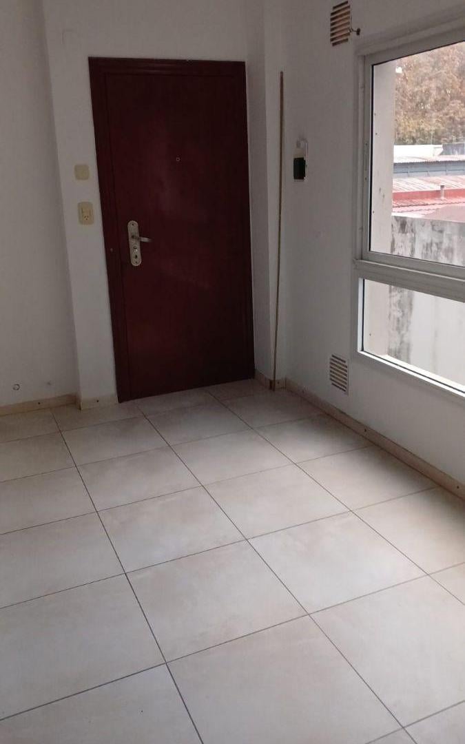 Excelente departamento de pasillo. Un dormitorio