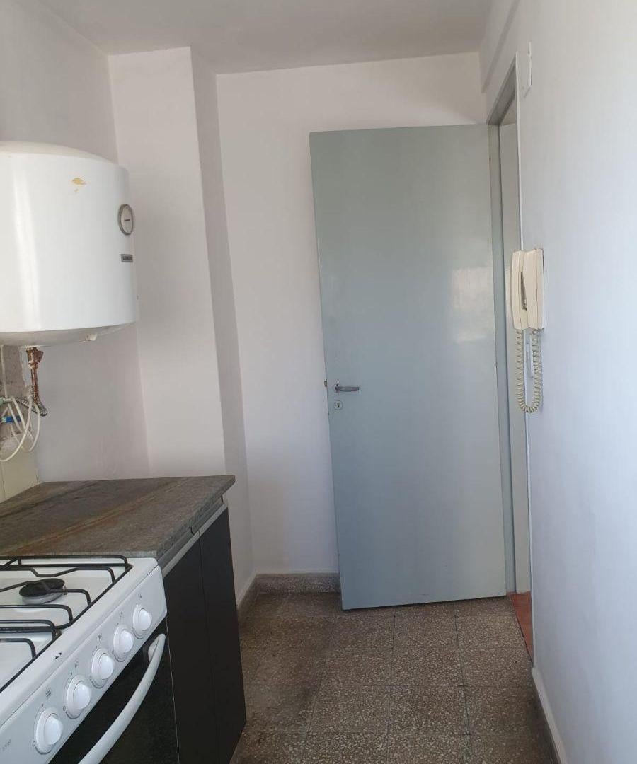 Foto de Departamento de 32 m² con 1 dormitorio en alquiler en Centro. Muy, imagen 2