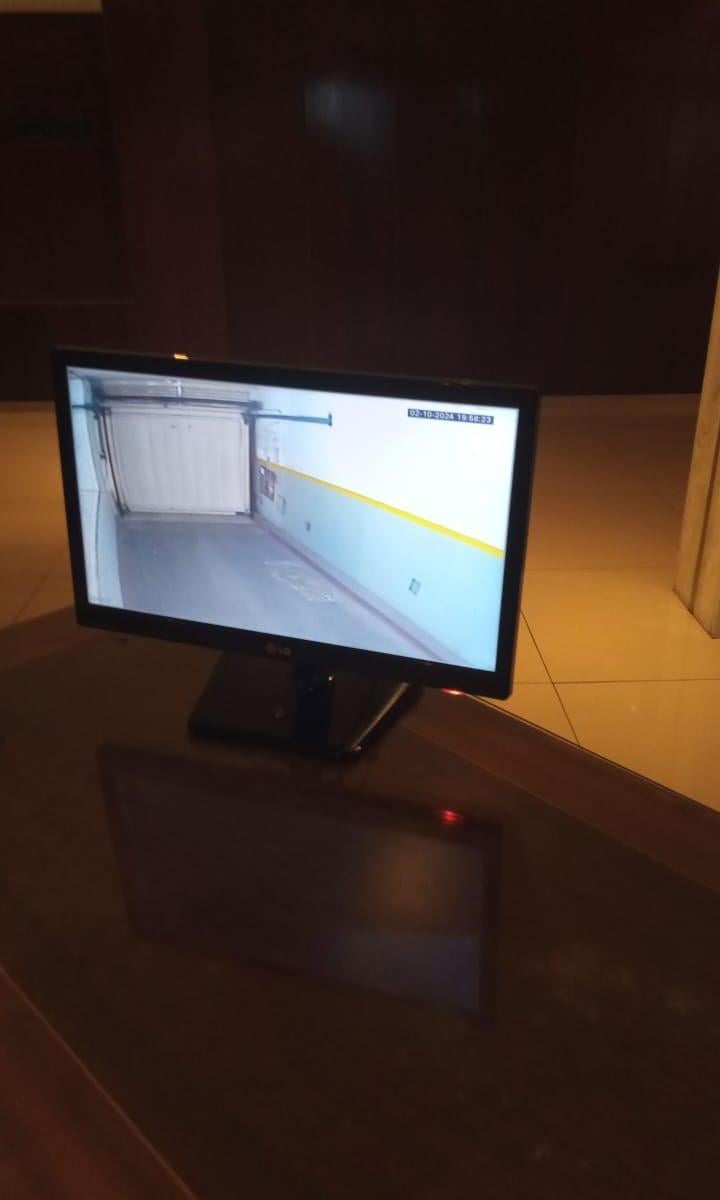 Foto de EXCELENTE COCHERA FIJA EN PB - SEGURIDAD 24 - EN INMEJORABLE UBICACION, imagen 5