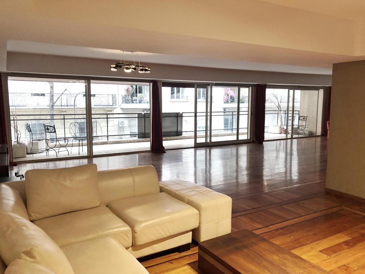 Piso Reciclado en Edificio de Categoría en La Mejor Ubicación de Recoleta 3