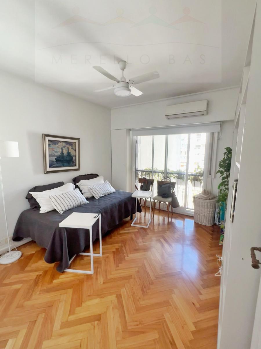 Piso Impecable Refaccionado con Cochera y Baulera en Exclusiva Zona de Recoleta 2