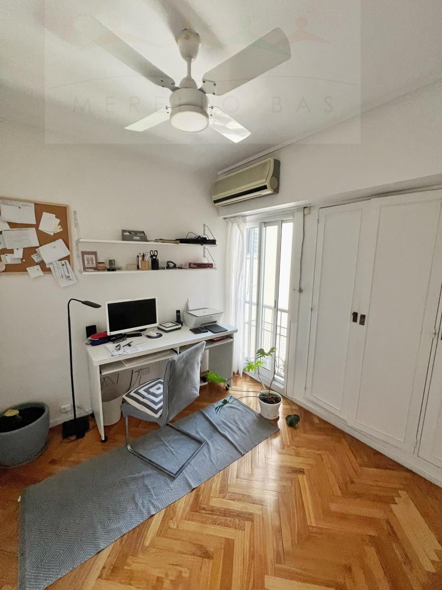 Piso Impecable Refaccionado con Cochera y Baulera en Exclusiva Zona de Recoleta 3