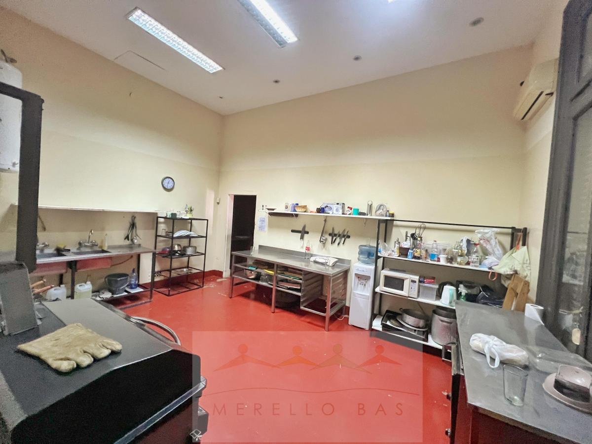 Local Comercial/oficinas en Casona Patrimonio Histórico en Excelente Ubicación 1