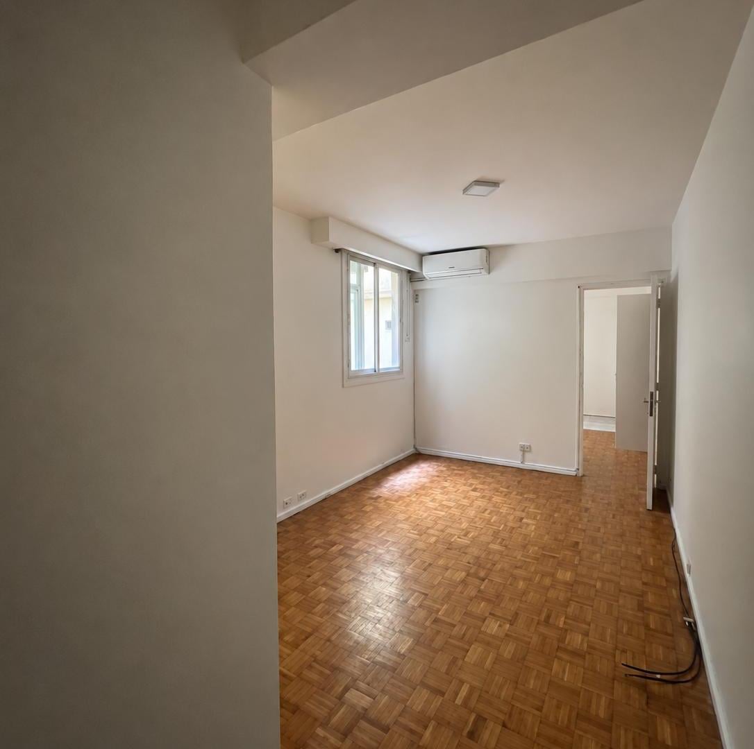Foto de En Excelente Ubicación, Dos Ambientes en Piso Alto, imagen 2