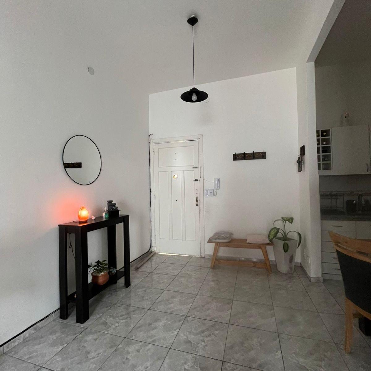 Villa Devoto. Vendemos PH en Duplex 5 Amb. Medidas Generosas. Patio y Balcon. 1