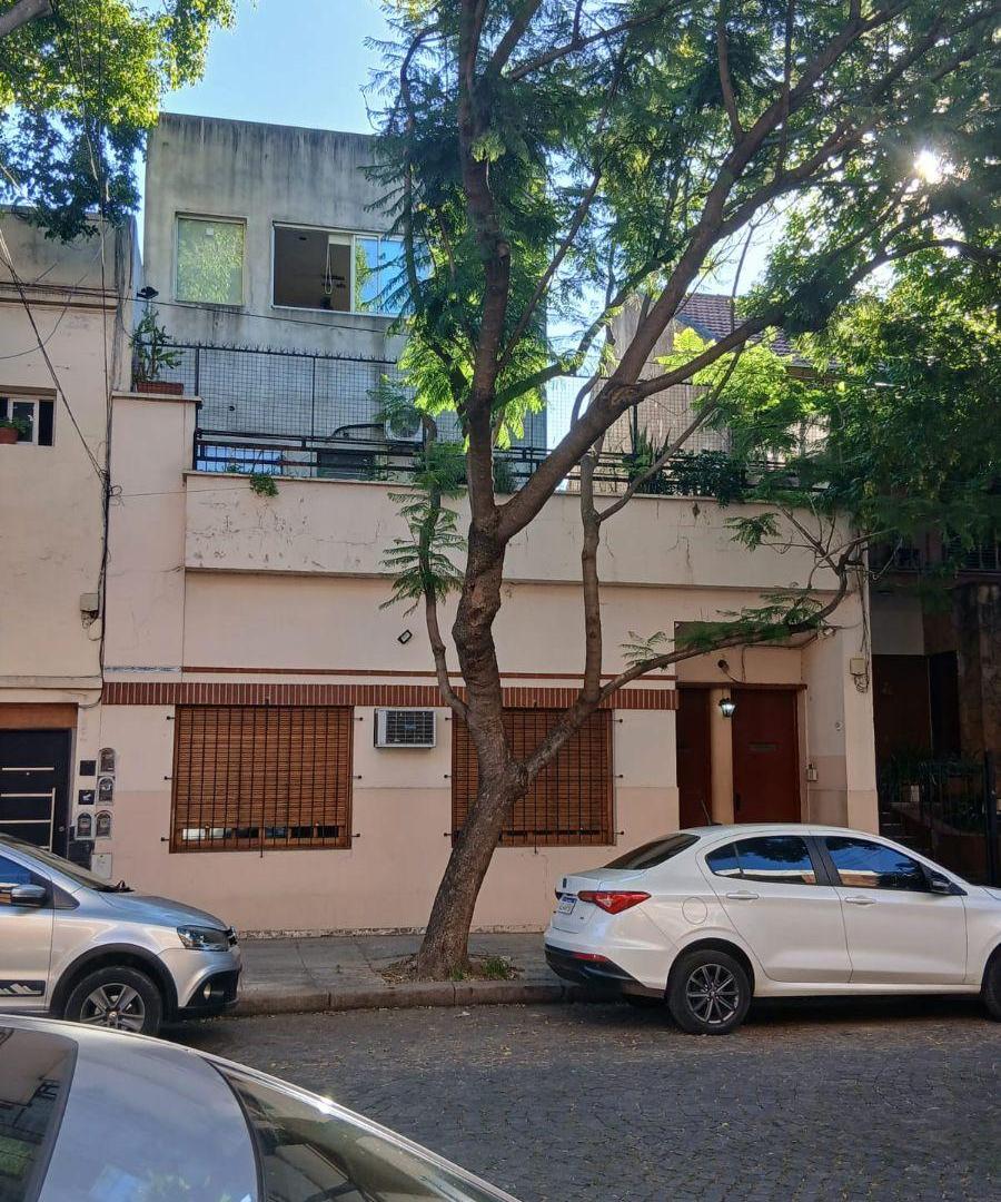 APTO A CREDITO PH EN ESTADO EXCELENTE. POSEE 4 AMBIENTES. TERRAZA. SIN EXPENSAS