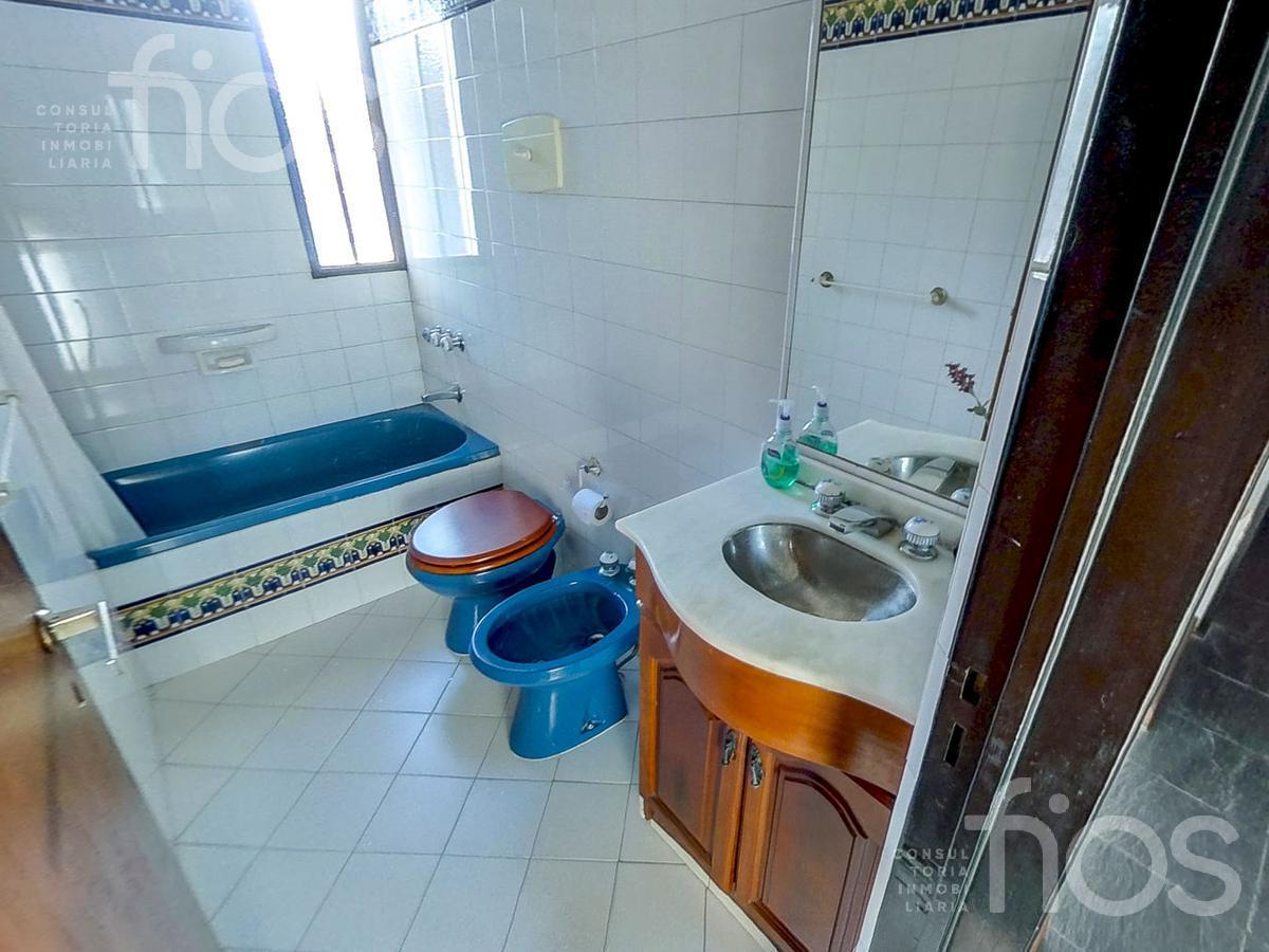 Venta Casa de 3 Dorm. con Piscina Patio en Nuestra Señora de Lourdes Retasada 5