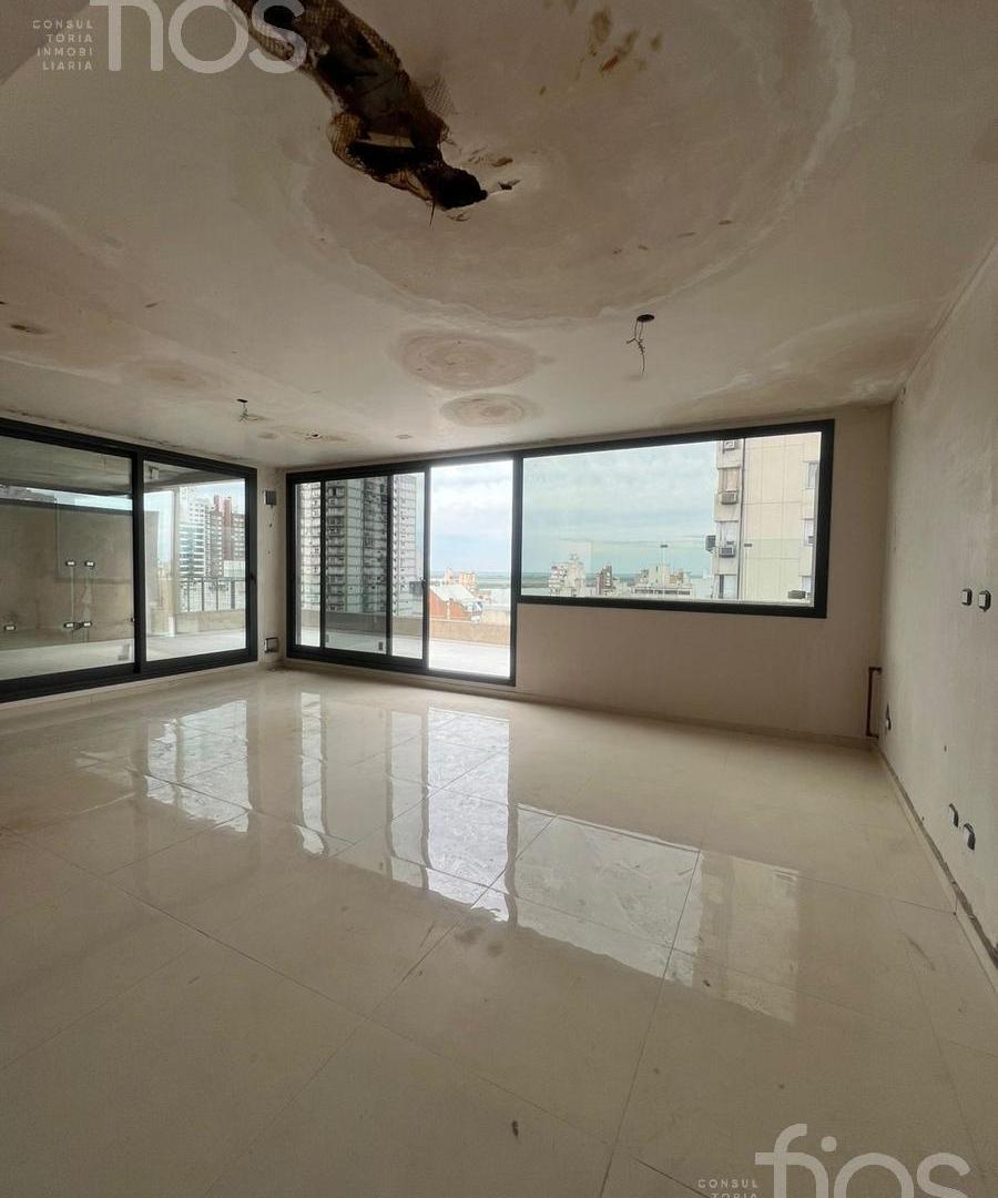 VENTA DEPARTAMENTO PREMIUM DE TRES DORMITORIOS CON TERRAZA QUINCHO Y PILETA EXCLUSIVA EN ZONA CENTRO