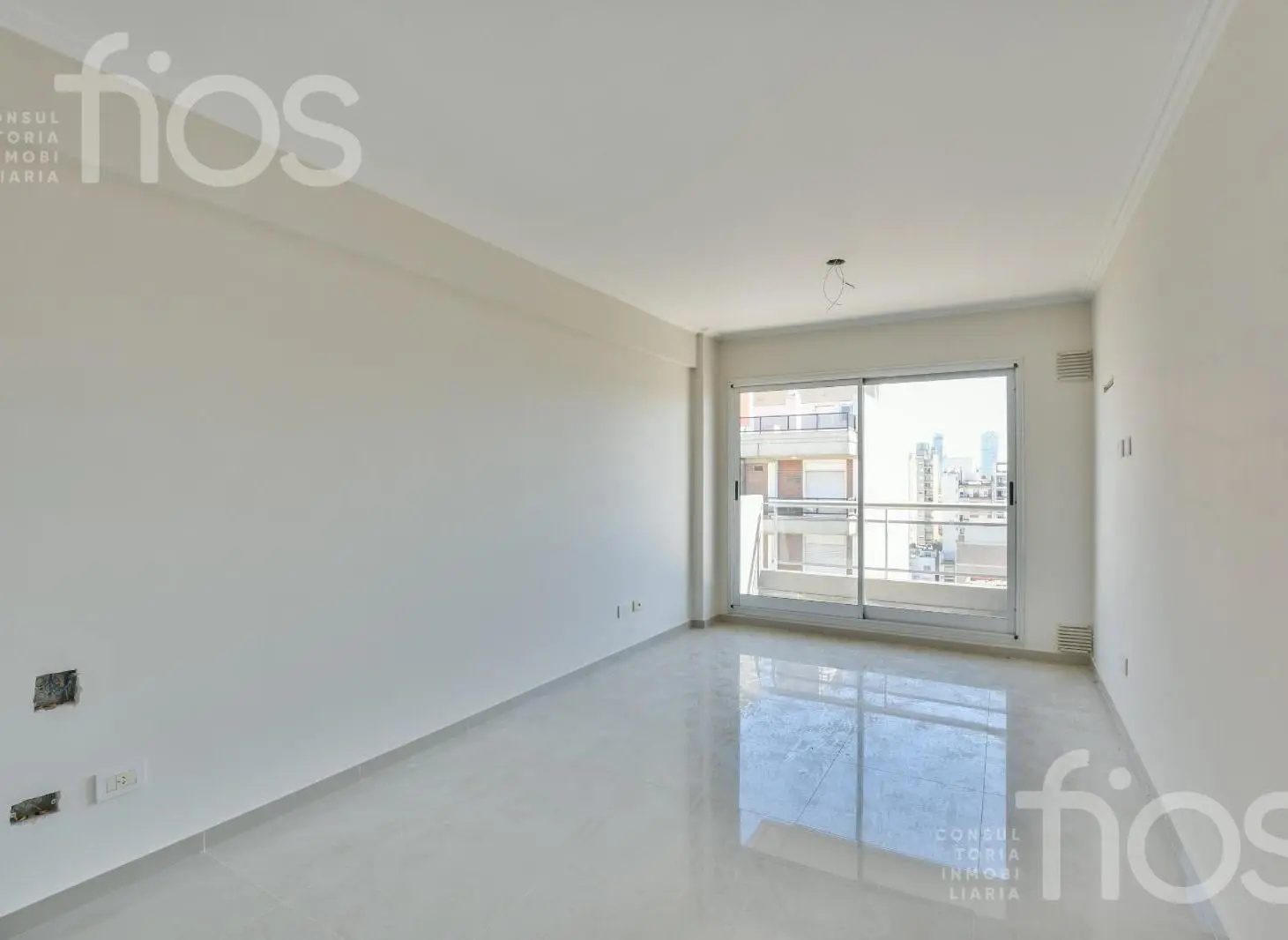 VENTA DEPARTAMENTO MONOAMBIENTE CON BALCON EN LOURDES 2