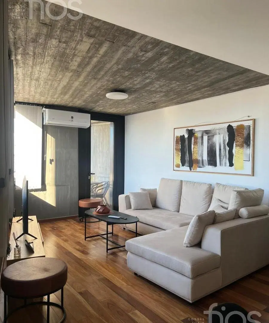 SEMIPISO DE 3 AMBIENTES AL FRENTE CON BALCÓN CON VISTA AL RIO, AMENITIES Y COCHERA EN  ROSARIO 5