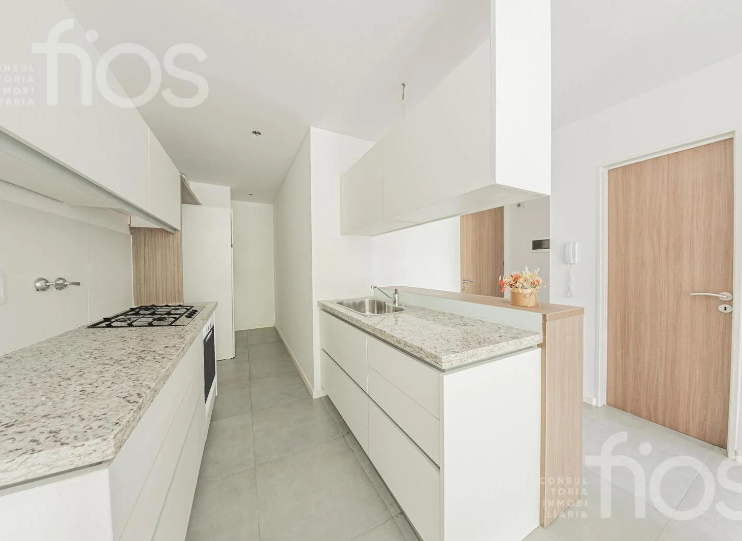 VENTA DEPARTAMENTO A ESTRENAR DE UN DORMITORIO CON BALCÓN Y AMENITIES EN ABASTO