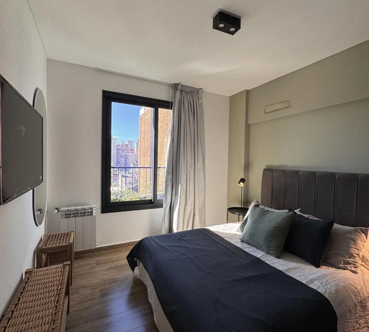 VENTA DEPARTAMENTO EN CONSTRUCCION DE TRES DORMITORIOS CON BALCON Y AMENITIES EN ZONA CENTRO 3
