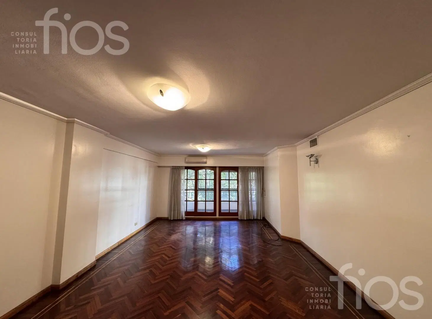 VENTA DEPARTAMENTO PISO EXCLUSIVO DE 4 DORMITORIOS CON COCHERA Y AMENITIES EN ZONA CENTRO 5