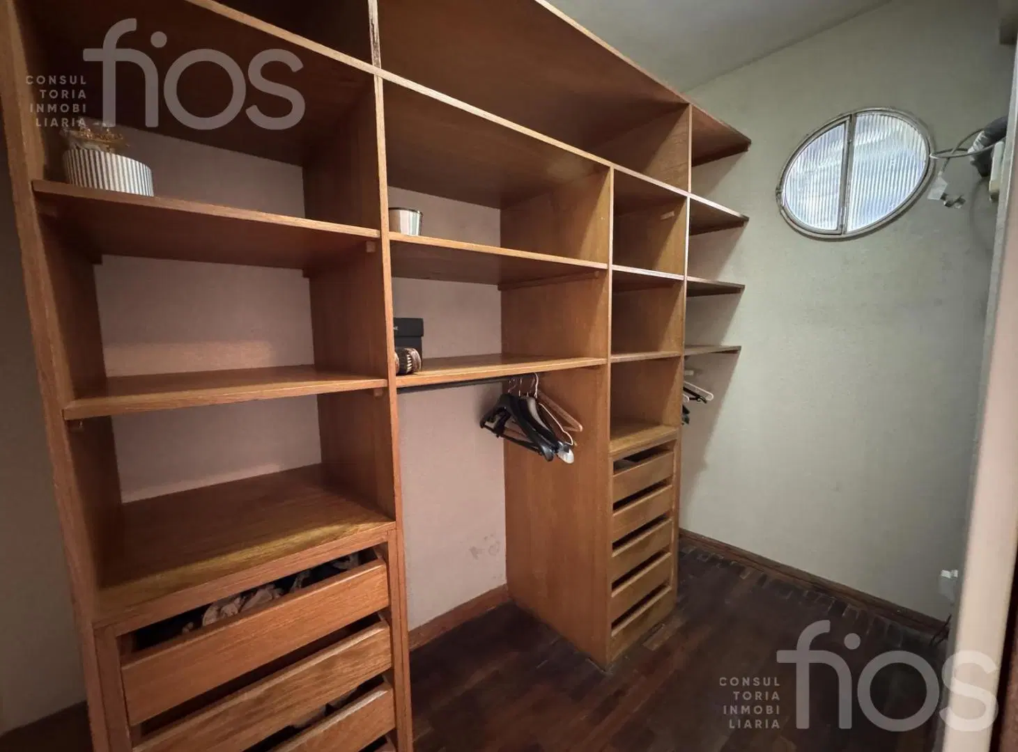 VENTA DEPARTAMENTO PISO EXCLUSIVO DE 4 DORMITORIOS CON COCHERA Y AMENITIES EN ZONA CENTRO 4