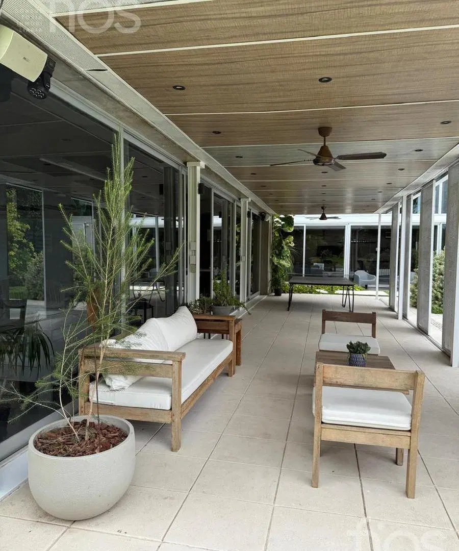 VENTA CASA 4 DORMITORIOS EN KENTUCKY CLUB DE CAMPO CON PISCINA Y DISEÑO PREMIUM - FUNES 3