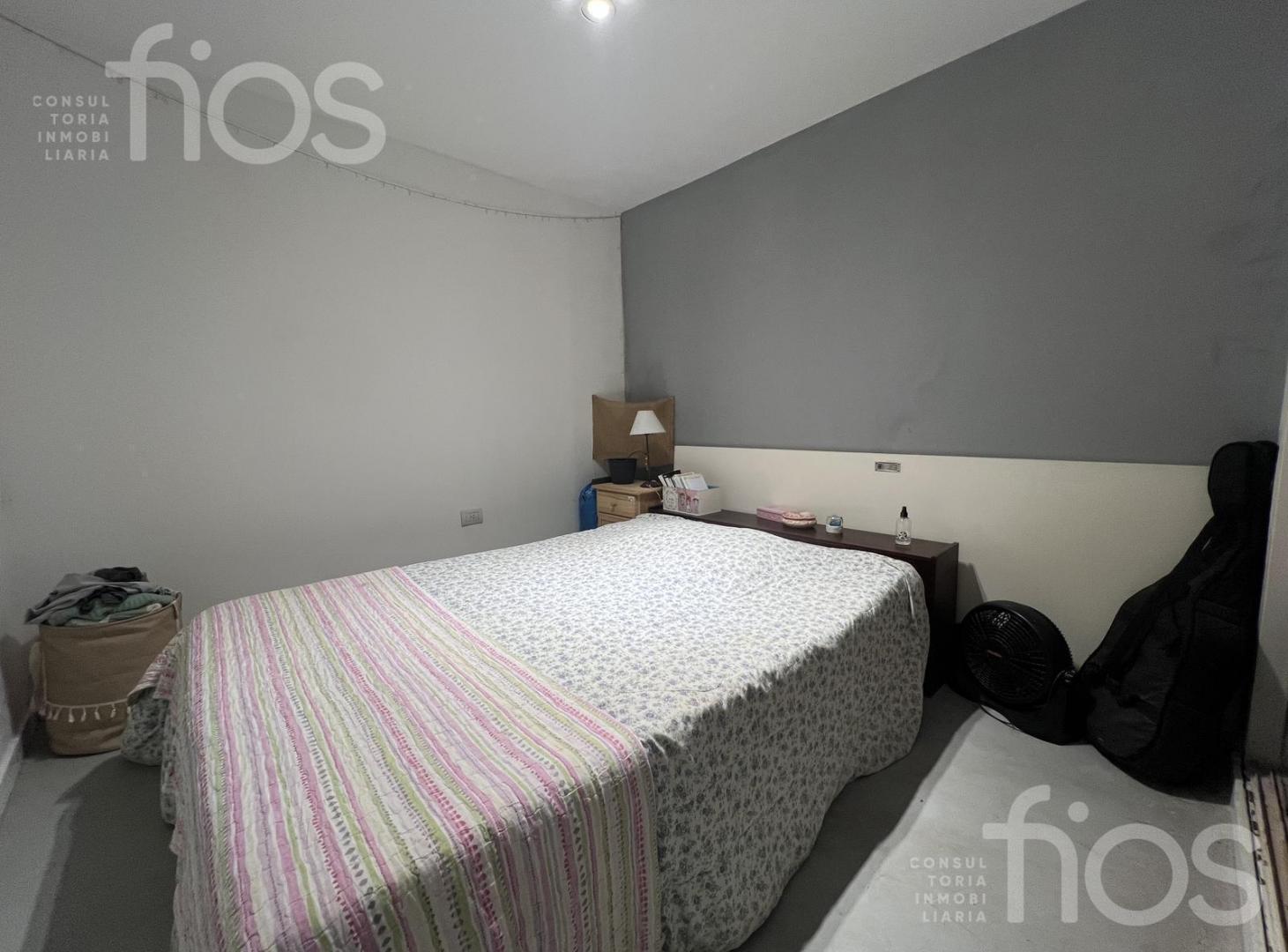 VENTA DEPARTAMENTO DE PASILLO RECICLADO DE UN DORMITORIO CON PATIO EN BARRIO MARTIN