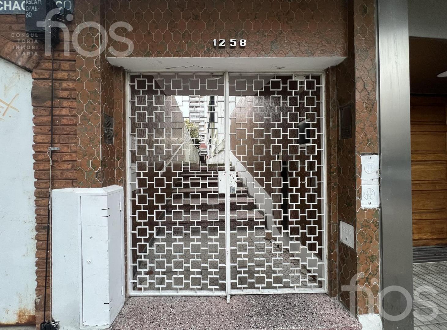 VENTA DEPARTAMENTO DE PASILLO RECICLADO DE UN DORMITORIO CON PATIO EN BARRIO MARTIN