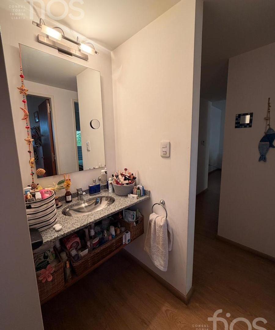 VENTA DEPARTAMENTO DE DOS DORMITORIOS CON BALCON, COCHERA Y AMENITIES EN LOURDES