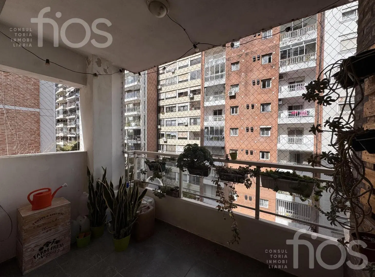 VENTA DEPARTAMENTO DE TRES DORMITORIOS EN PISO EXCLUSIVO CON BALCÓN Y COCHERA EN PICHINCHA 3