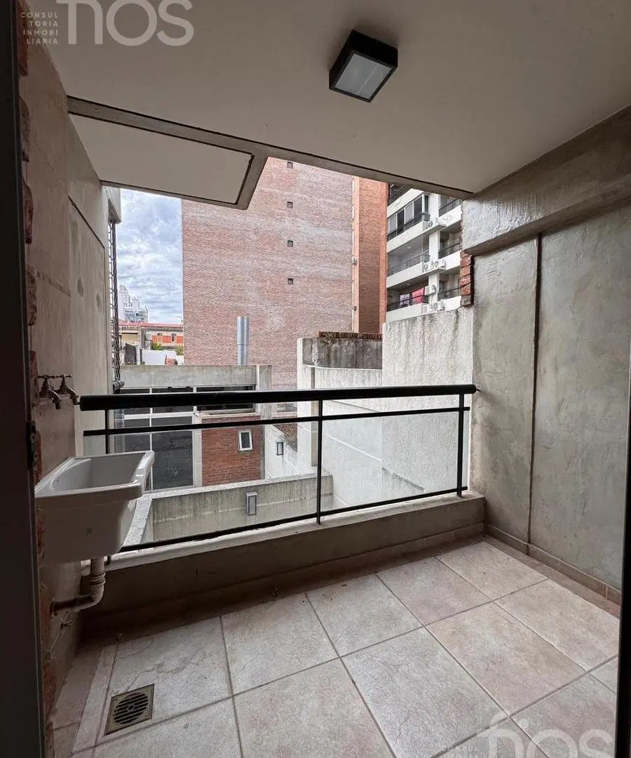 VENTA DEPARTAMENTO SEMIPISO DE 1 DORMITORIO CON DOBLE BALCON Y AMENITIES EN ZONA RIO 4