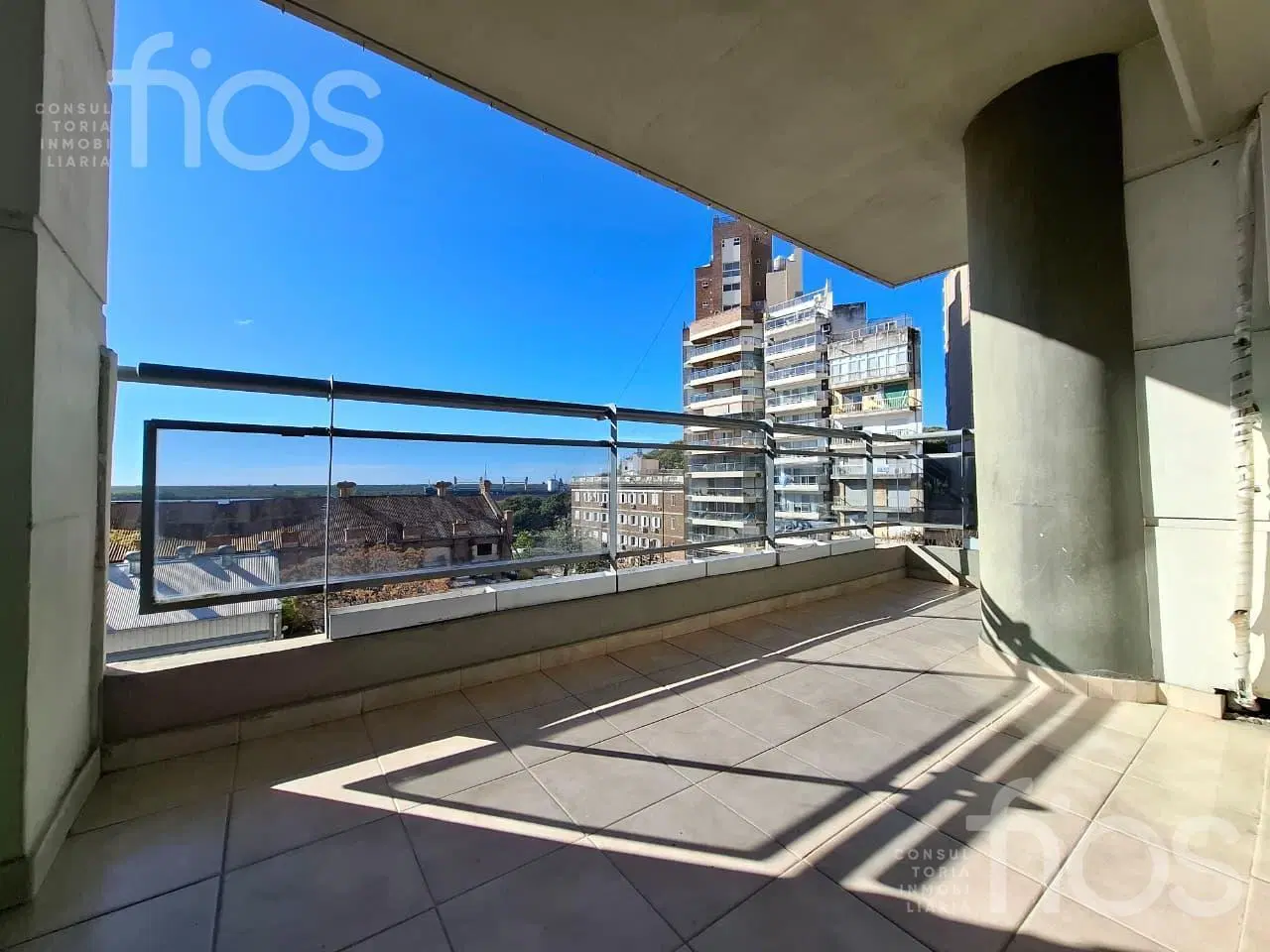 VENTA DEPARTAMENTO DE 2 DORMITORIOS CON VISTAS AL RIO, COCHERA Y AMENITIES EN PARQUE ESPAÑA 2