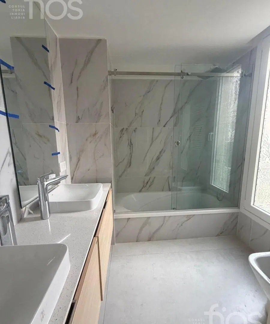 VENTA DEPARTAMENTO A ESTRENAR CON VISTAS AL RIO TRES DORMITORIOS CON BALCON Y AMENITIES EN ZONA RIO 4