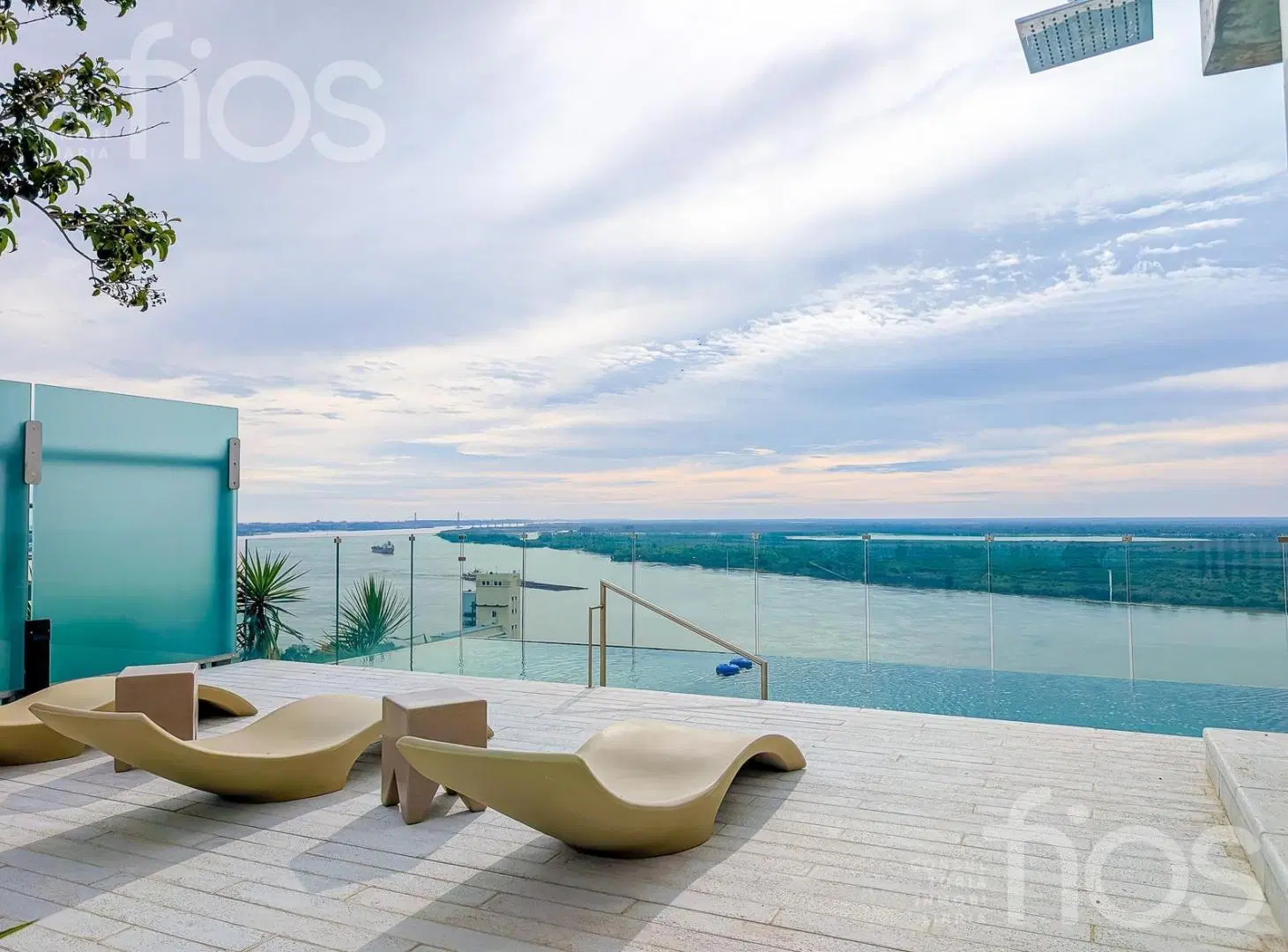VENTA DEPARTAMENTO A ESTRENAR CON VISTAS AL RIO TRES DORMITORIOS CON BALCON Y AMENITIES EN ZONA RIO 8