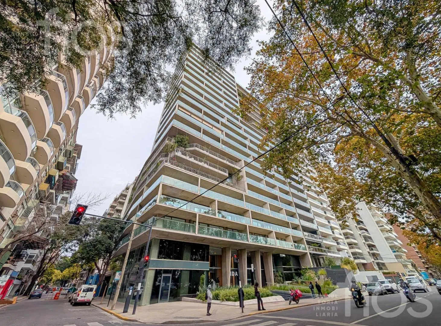 VENTA DEPARTAMENTO A ESTRENAR CON VISTAS AL RIO TRES DORMITORIOS CON BALCON Y AMENITIES EN ZONA RIO 2