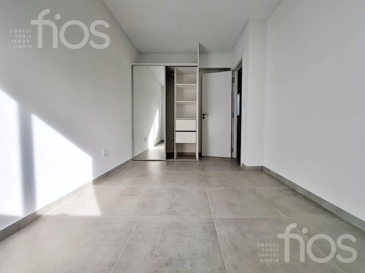 VENTA DEPARTAMENTO A ESTRENAR DE 2 DORMITORIOS CON BALCON, AMENITIES - OPCIONAL COCHERA EN ZONA RIO 3