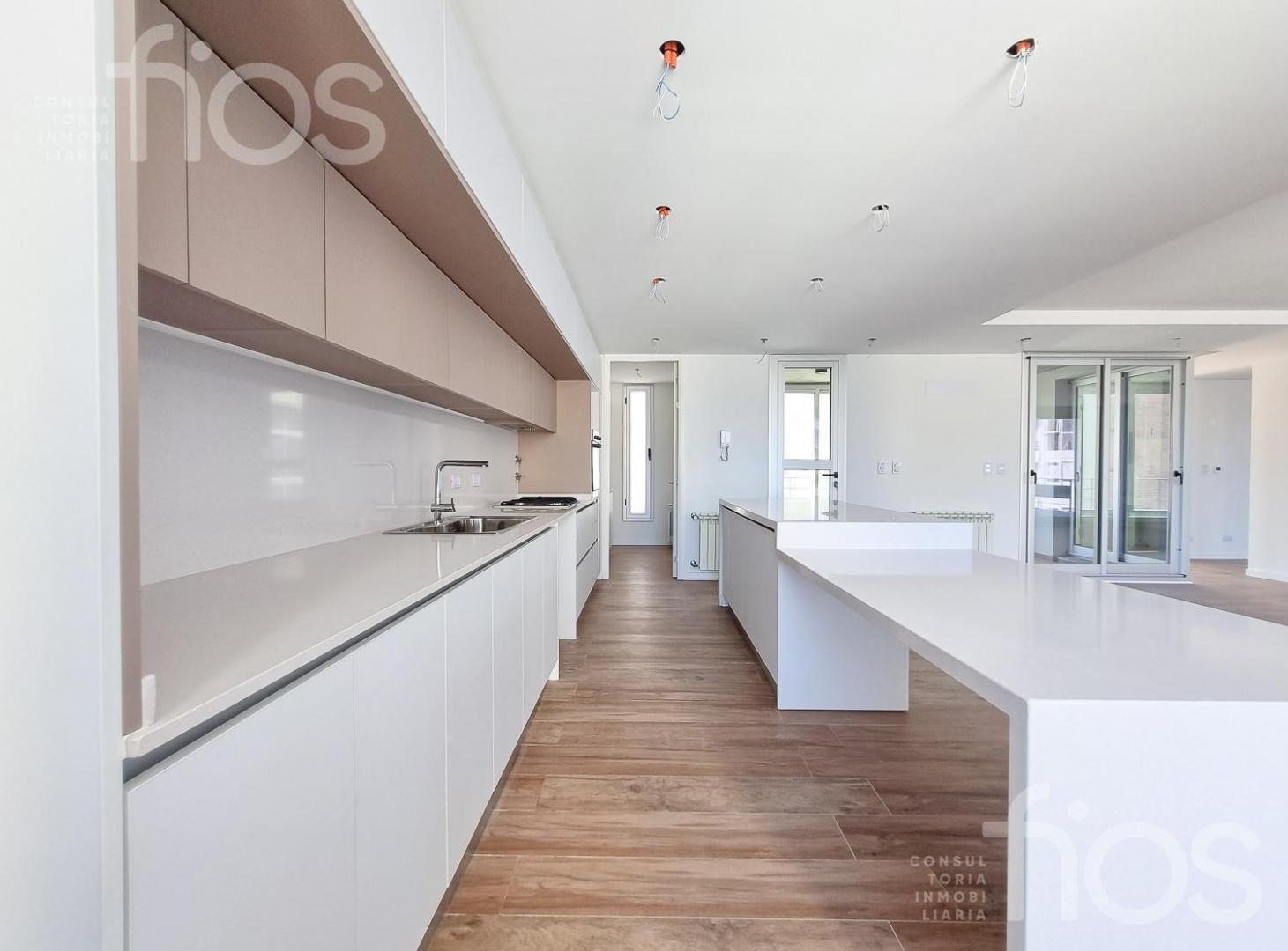 Foto de VENTA DEPARTAMENTO EN CONSTRUCCION DE 3 DORMITORIOS CON AMENITIES Y COCHERA EN ZONA RIO, imagen 1