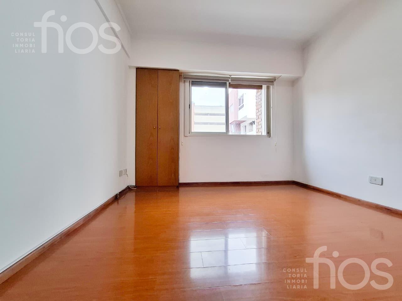 Foto de VENTA DEPARTAMENTO SEMIPISO 2 DORMITORIOS BALCON EN BARRIO MARTIN, imagen 3