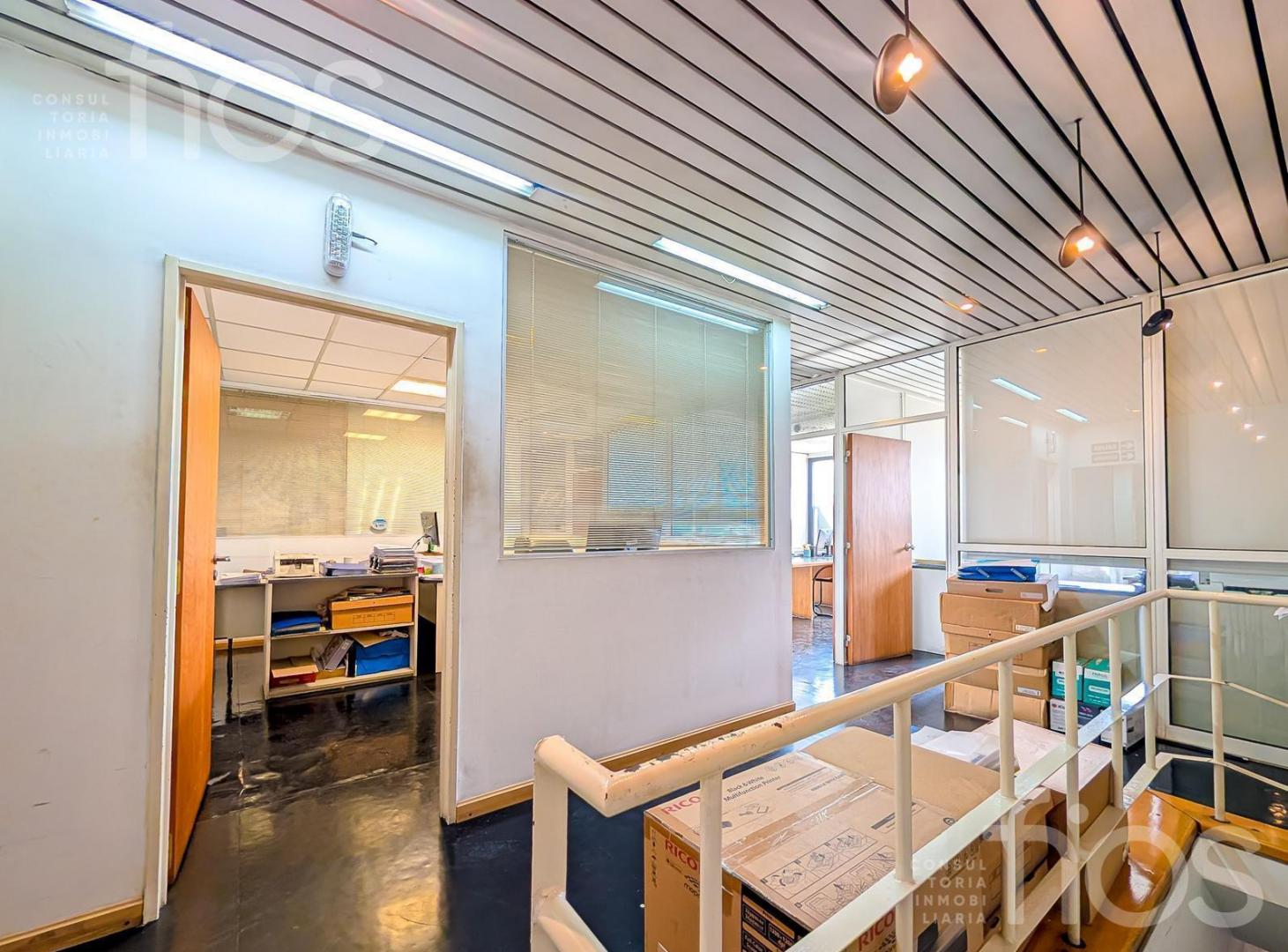 Foto de VENTA LOCAL COMERCIAL CON OFICINAS Y DEPOSITO DE 777 M² EN ECHESORTU, imagen 4