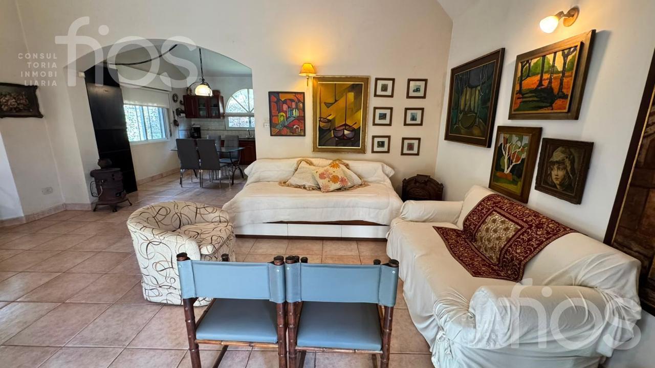 Foto de VENTA CASA 1 DORMITORIO CON PARQUE, PILETA Y QUINCHO EN FUNES, imagen 1
