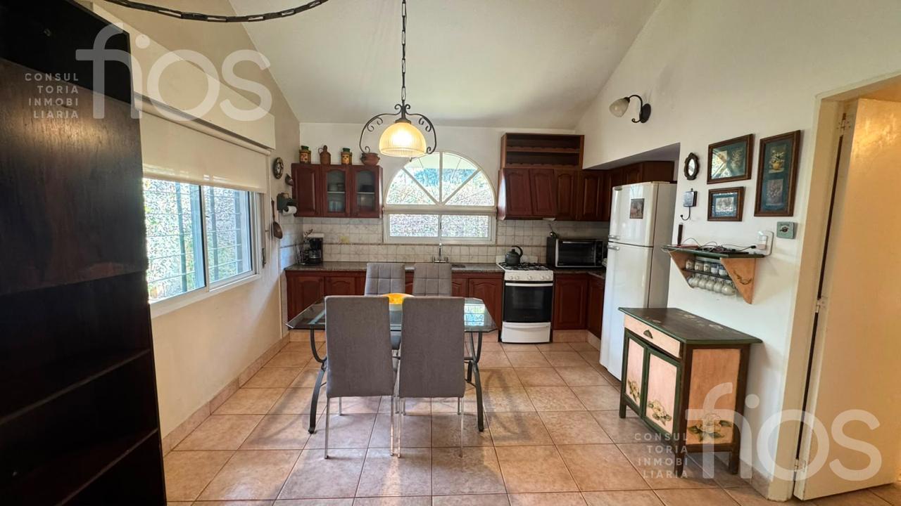 Foto de VENTA CASA 1 DORMITORIO CON PARQUE, PILETA Y QUINCHO EN FUNES, imagen 4