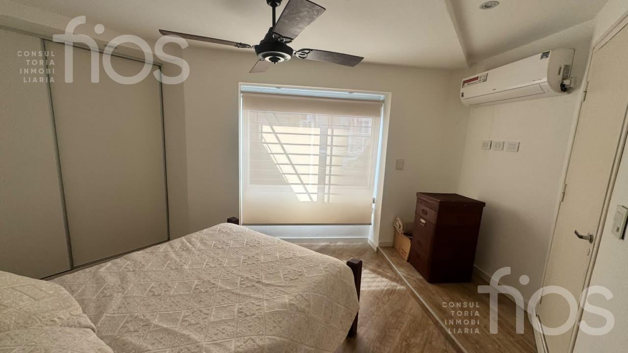 Foto de VENTA PH DÚPLEX RECICLADO DE 1 DORMITORIO Y ESCRITORIO CON TERRAZA, imagen 1