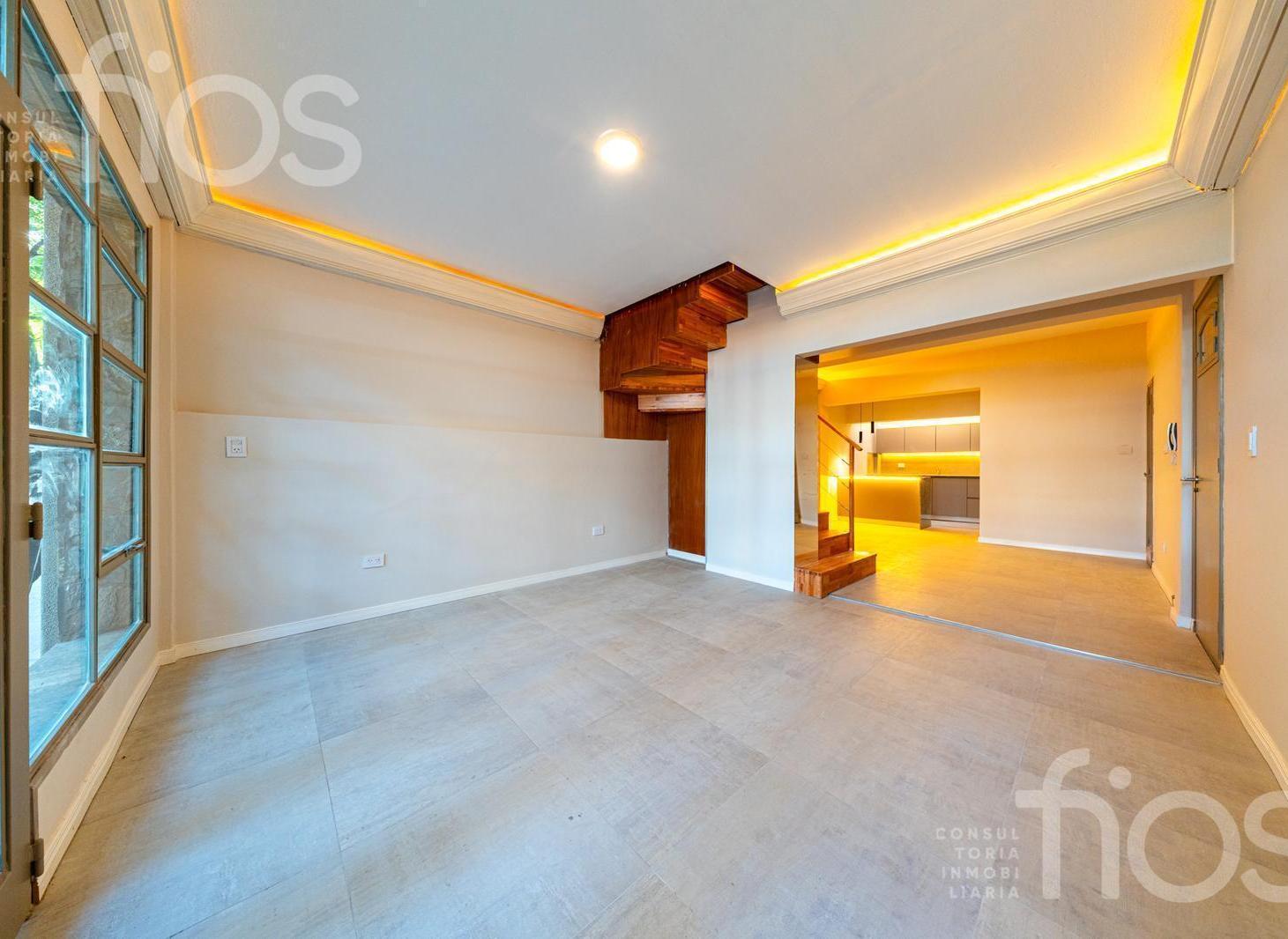 Foto de VENTA DEPARTAMENTO DUPLEX RECICLADO CON 3 DORMITORIOS Y TERRAZA, imagen 2