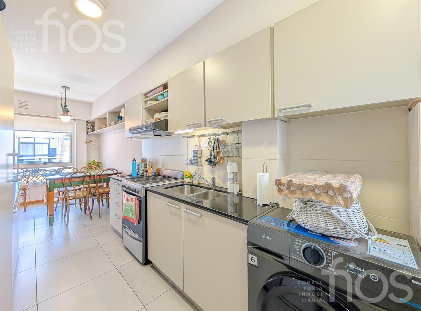 Foto de VENTA DEPARTAMENTO DOS DORMITORIOS CON COCHERA Y BALCON EN CENTRO, imagen 1