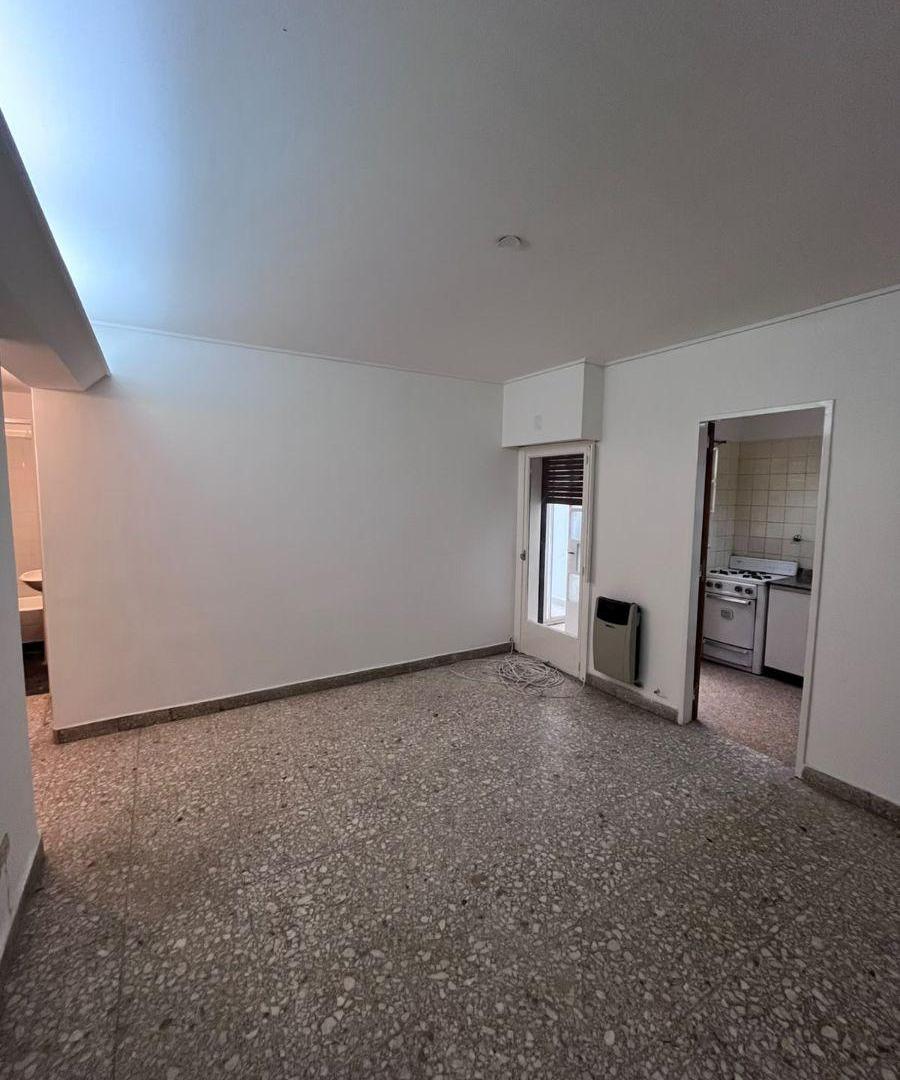 Foto de 2 AMBIENTES EN ALQUILER – PLANTA BAJA – VILLA DEVOTO, imagen 2