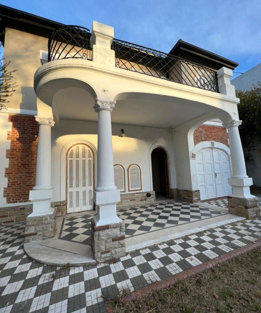Foto de VENTA CASA 7 AMB EN VILLA URQUIZA, imagen 4