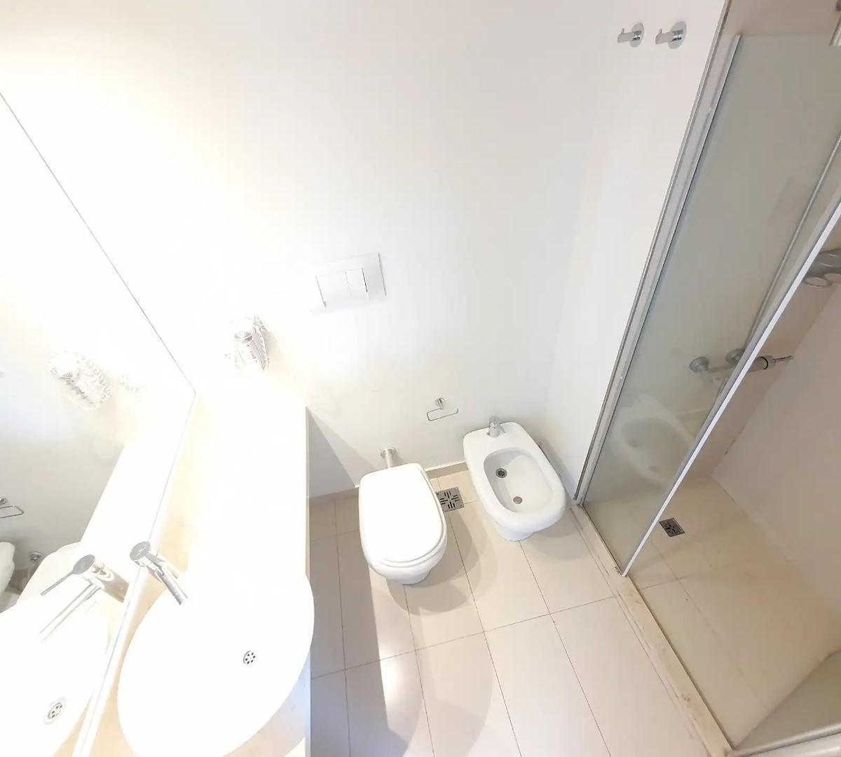 VENTA PUERTO MADERO MONOAMBIENTE CON AMENITIES Y COCHERA