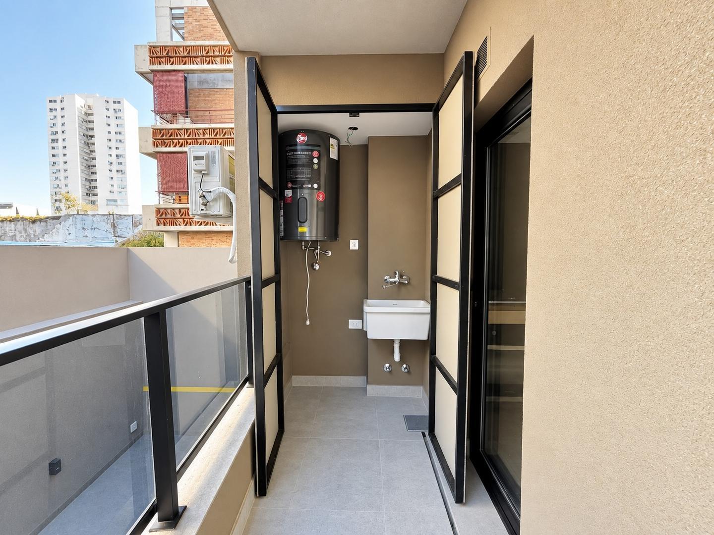 Foto de 3 ambientes con patio, suite y balcón en Palermo, imagen 3
