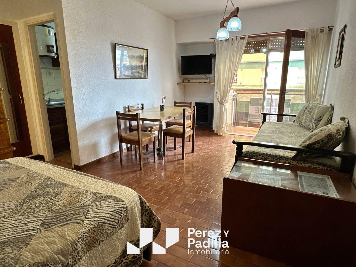 Foto de Impecable monoambiente amoblado c/ balcon vista al mar en pleno centro, imagen 3