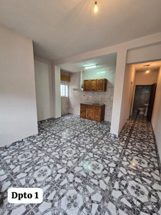 Venta en Block de Complejo con 4 Departamentos 4