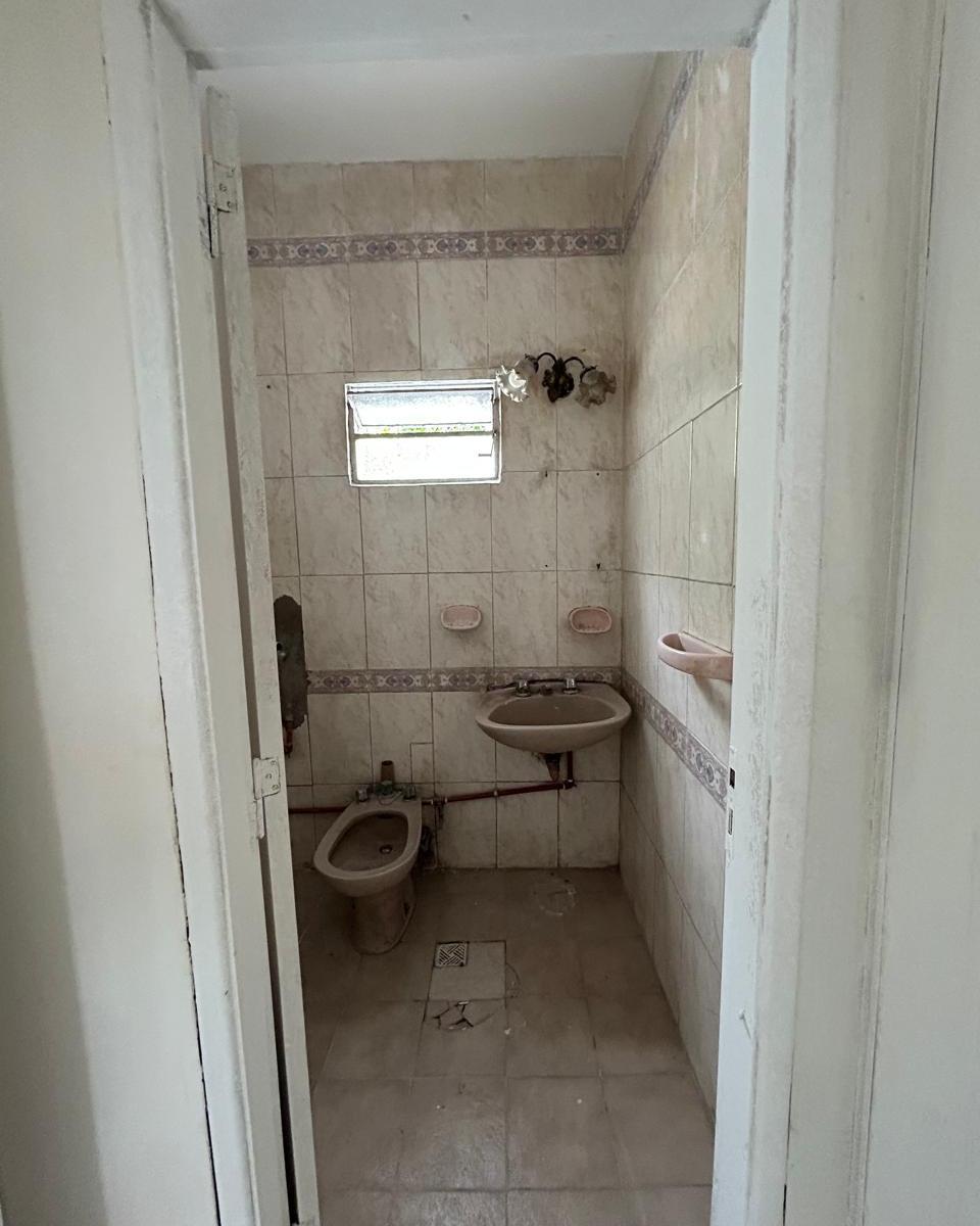 OPORTUNIDAD ! -CASA PH EN MORÓN CENTRO- NO PAGA EXPENSAS!
