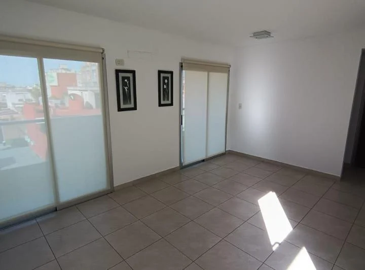 Departamento 2 Ambientes en 4º Piso al Frente con Cochera - Morón Centro 5