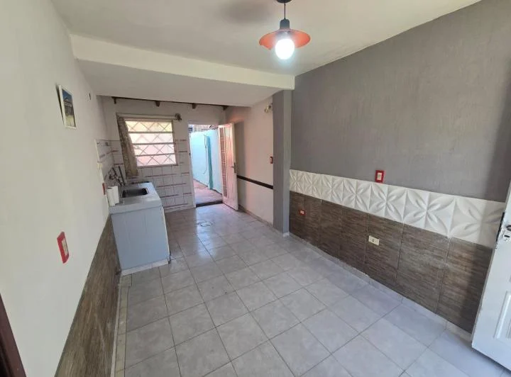 Casa 2amb Moron Sur 5