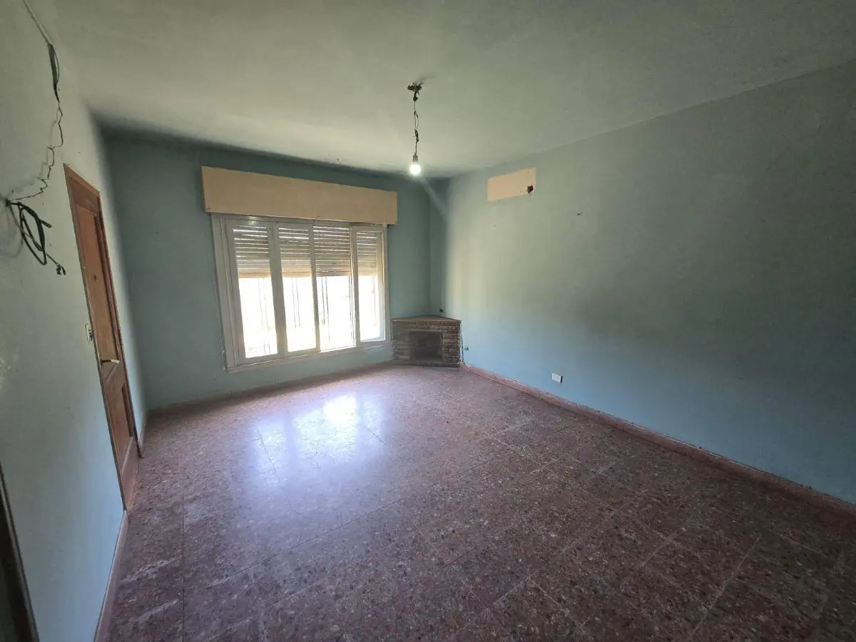 VENTA DE CASA + GALPON + LOCAL. MORON. 2 LOTES UNIFICADOS 4